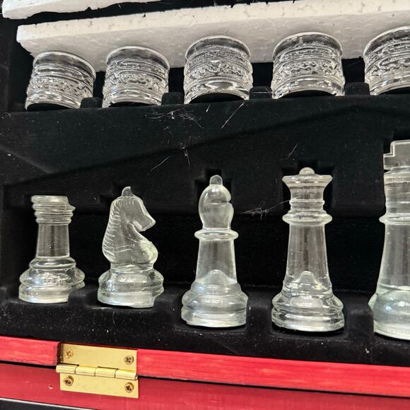 IN-N-OUT Chess Board Glass Complete Set With Box RARE - Picture 10 of 13